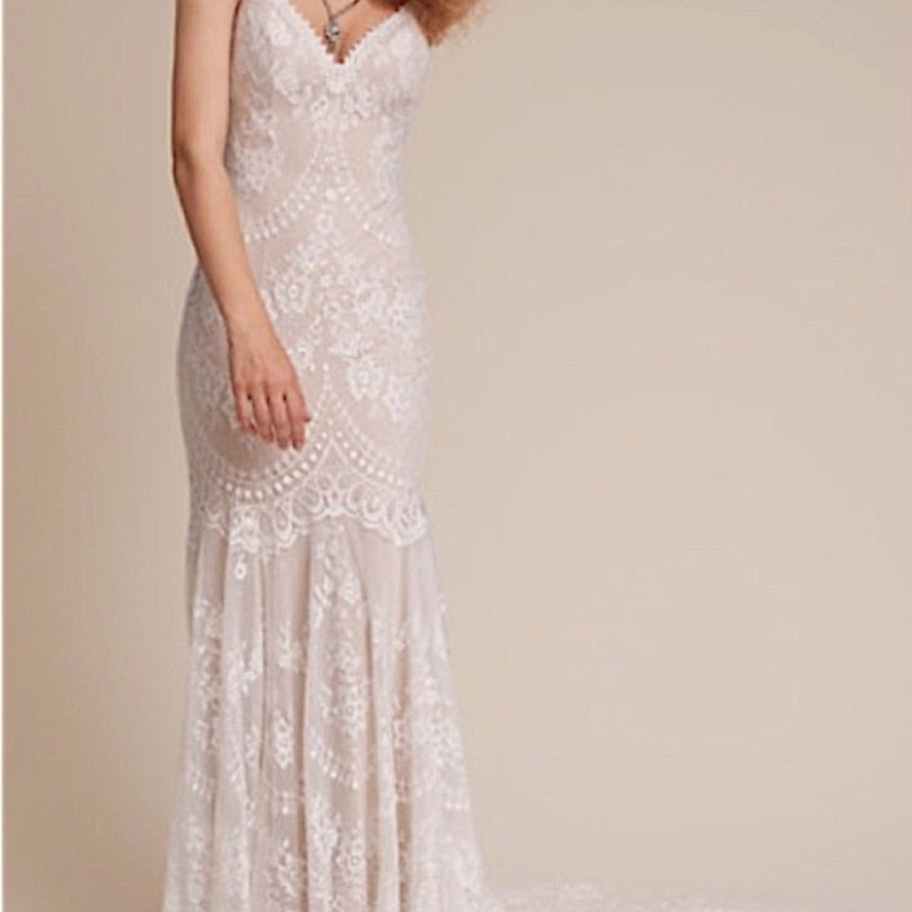 Cascading Lace Wedding Dress XS